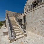 Nyaraló Trulli Nigri Holidays With Private Swimming Pool *