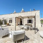 Trulli Nigri Holidays With Private Swimming Pool Nyaraló Martina Franca