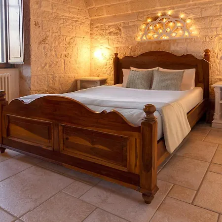 Trulli Nigri Holidays With Private Swimming Pool Casa vacanze