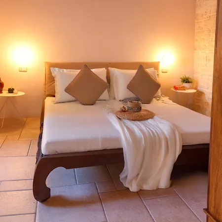 Trulli Nigri Holidays With Private Swimming Pool Casa vacanze *