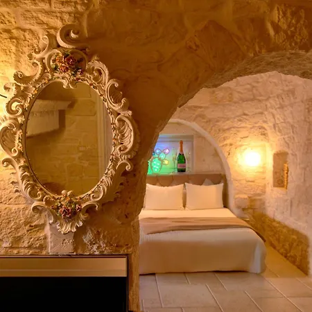 Trulli Nigri Holidays With Private Swimming Pool * Martina Franca